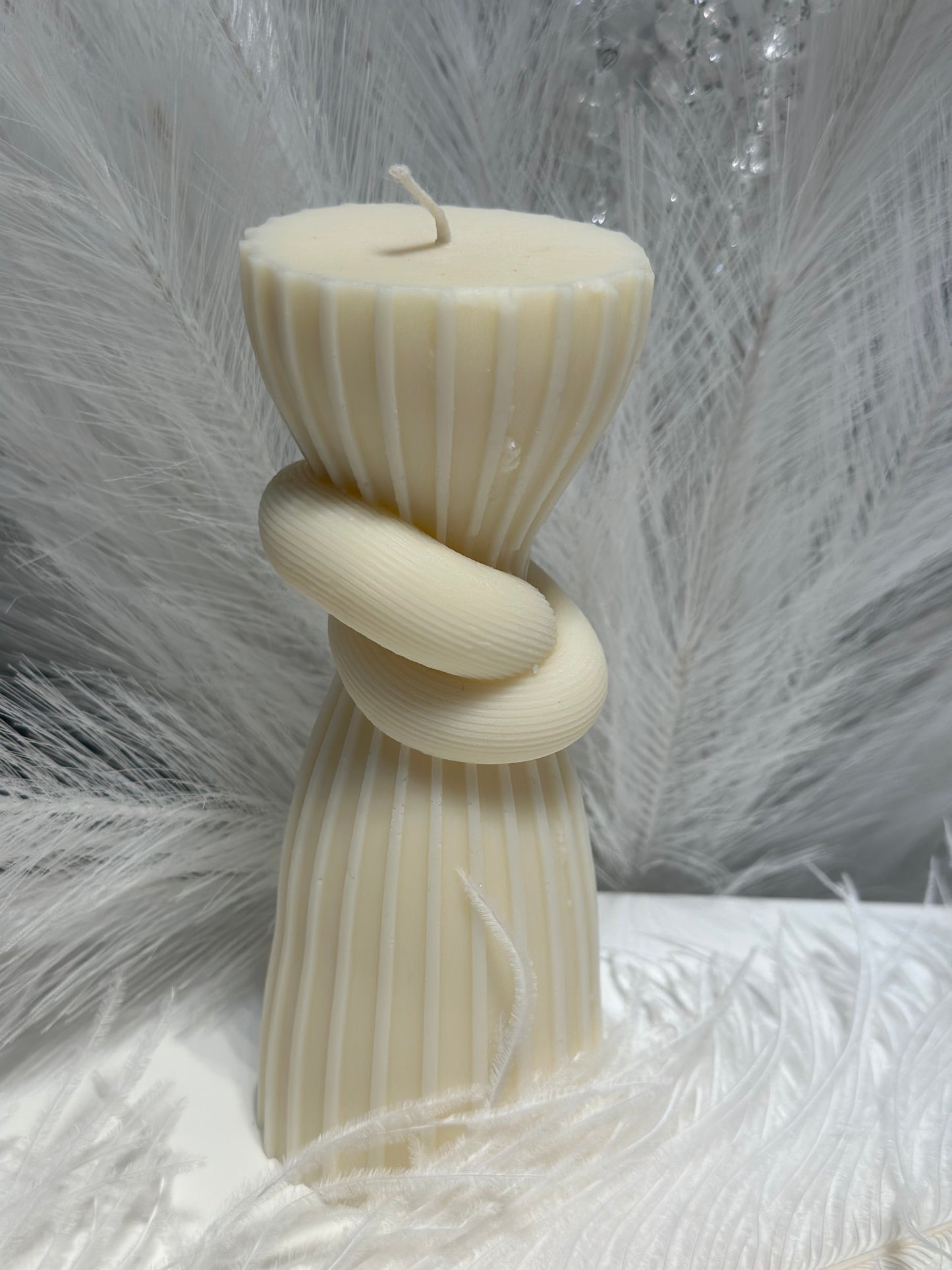 Vertical Stripe Rope Knot Column Candle